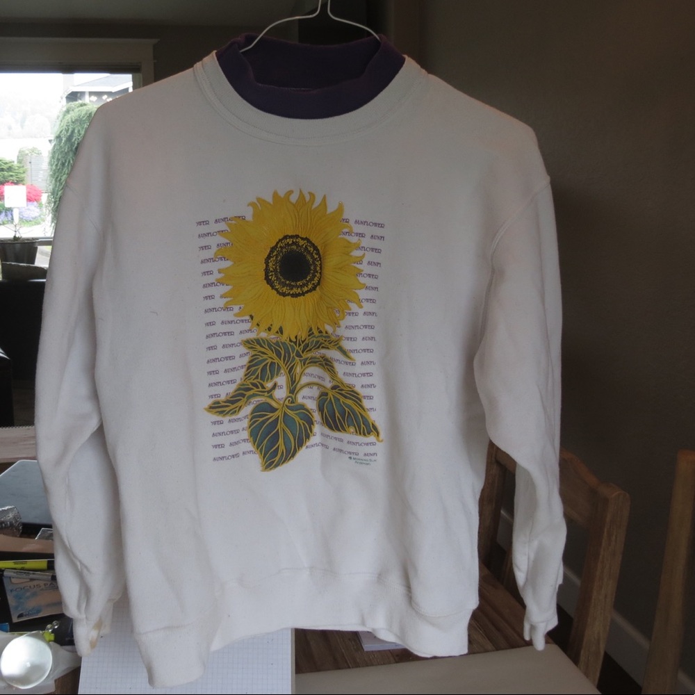 MORNING SUN  SUNFLOWER CREWNECK